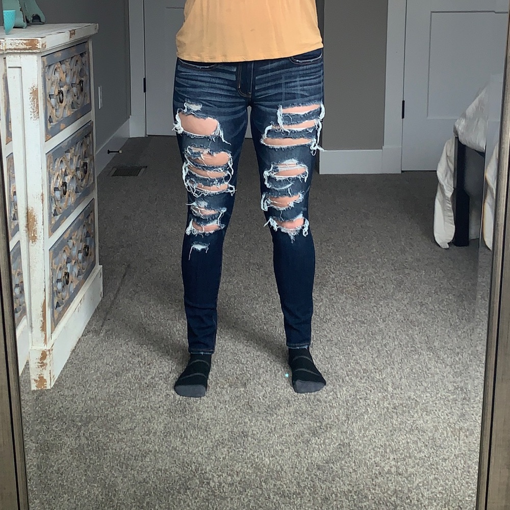 American Eagle Distressed Jeans
